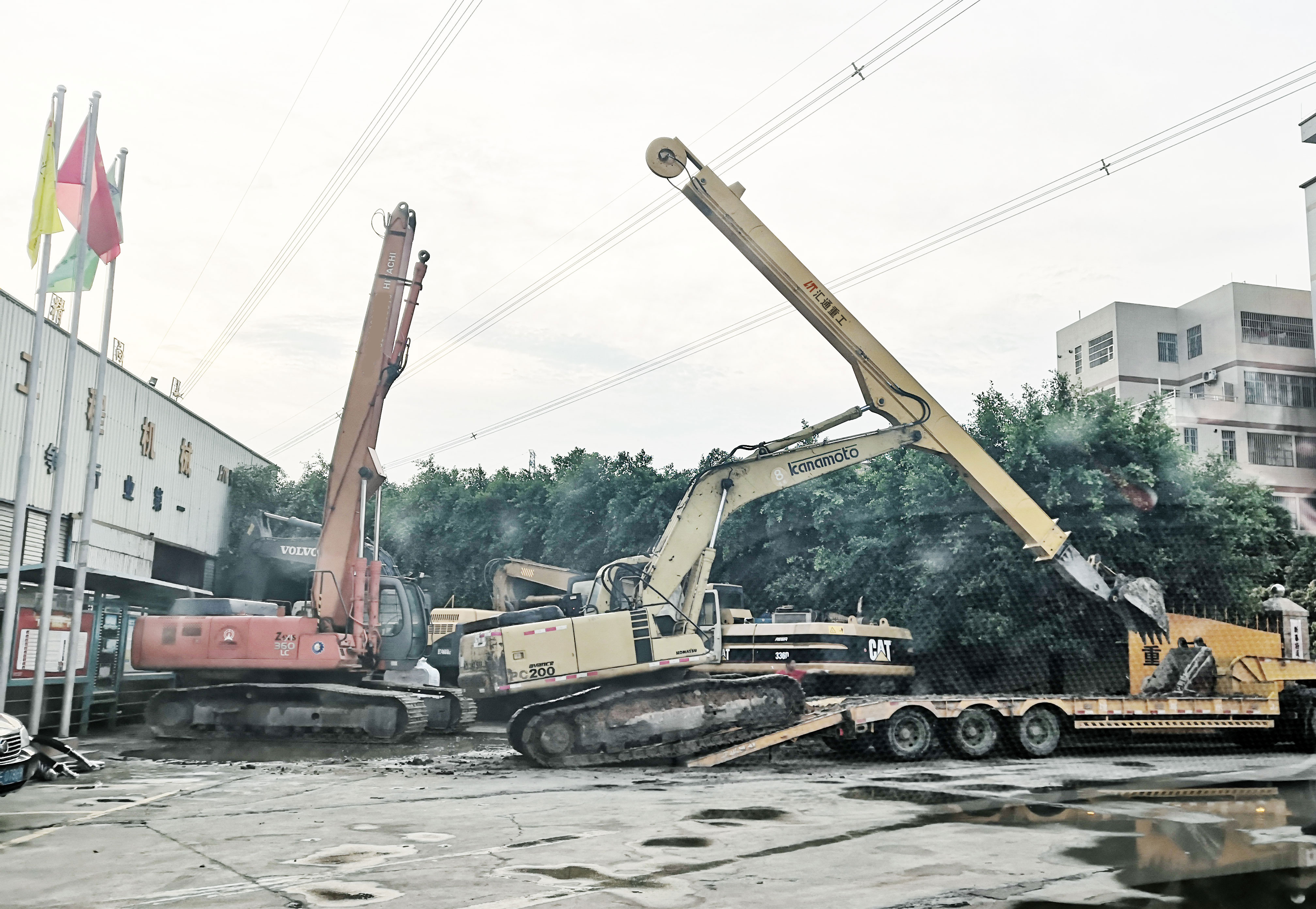 勾機(jī)伸縮臂廠家、挖機(jī)伸縮臂廠家、挖機(jī)伸縮臂改裝