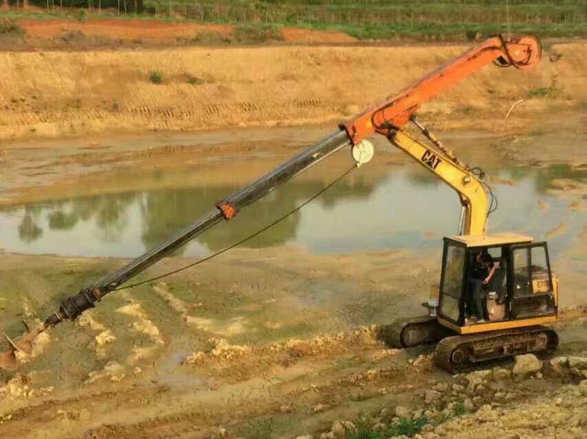 挖機(jī)伸縮臂廠家定制、勾機(jī)伸縮臂廠家改裝、伸縮臂挖機(jī)廠家